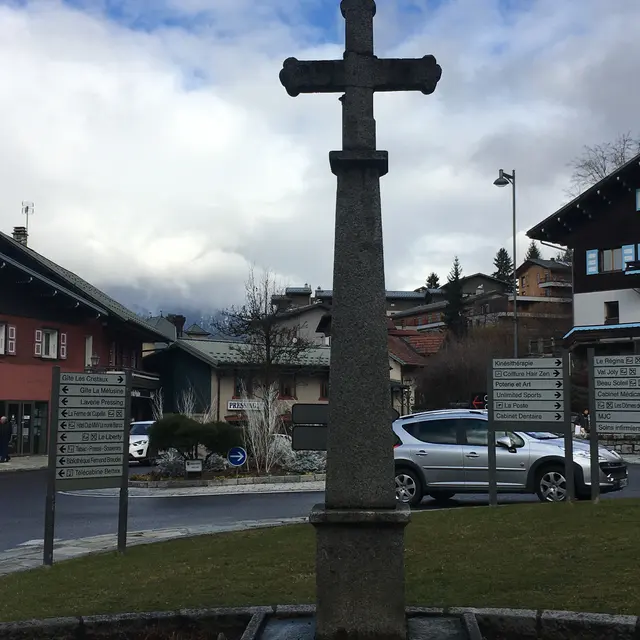 Croix square Maurice Martel