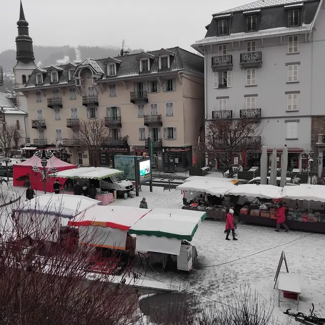 Marché de producteurs et artisans locaux_Saint-Gervais-les-Bains