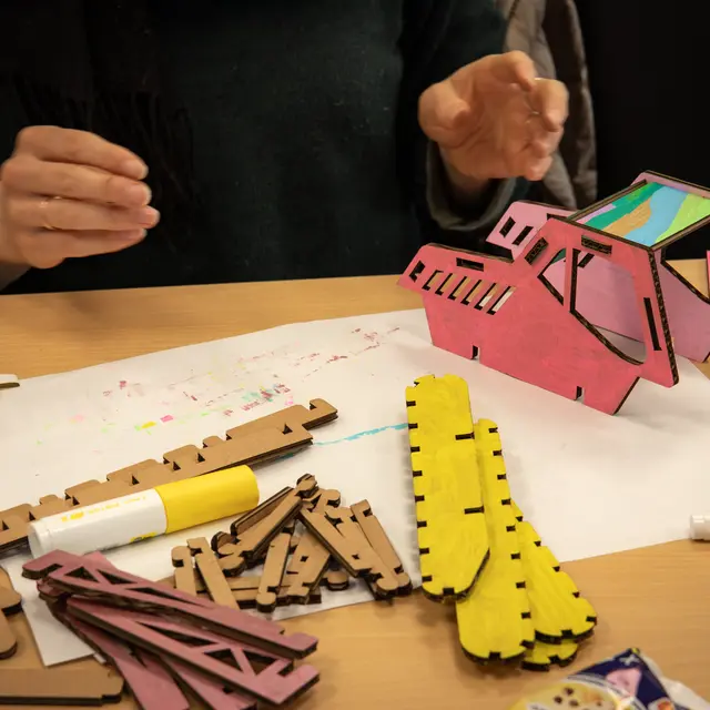 Atelier Mini dameuse en carton_Notre-Dame-de-Bellecombe