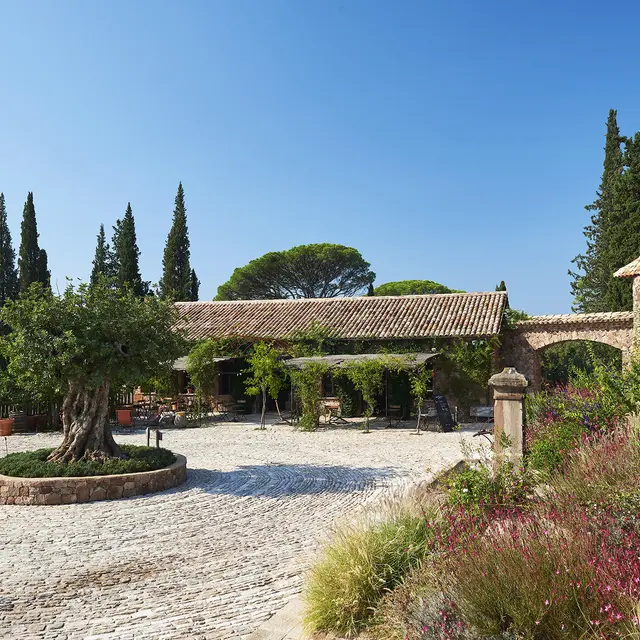 Château Saint-Roux_Le Cannet-des-Maures