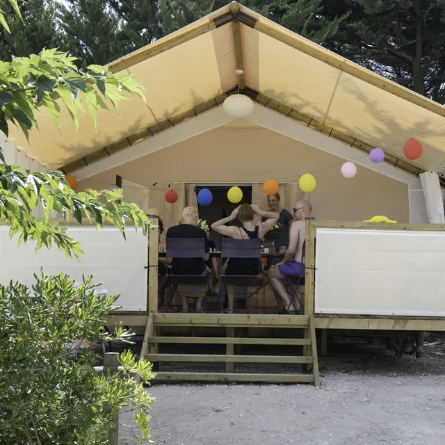 Hébergement maasaï - Terrasse