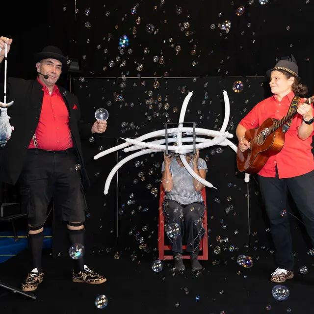 Spectacle Le faiseur de tours_Le Sauze 1400