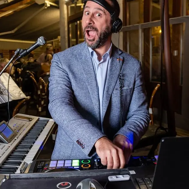 DJ set Lionel Cristino - ambiance pop house_Les Sept Laux Prapoutel