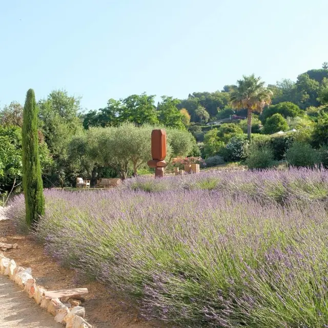 Exposition Toile Blanche Contemporary_Saint-Paul-de-Vence