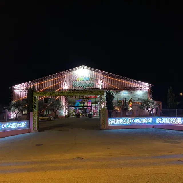 Entrée du Palais des Bonbons et du Nougat