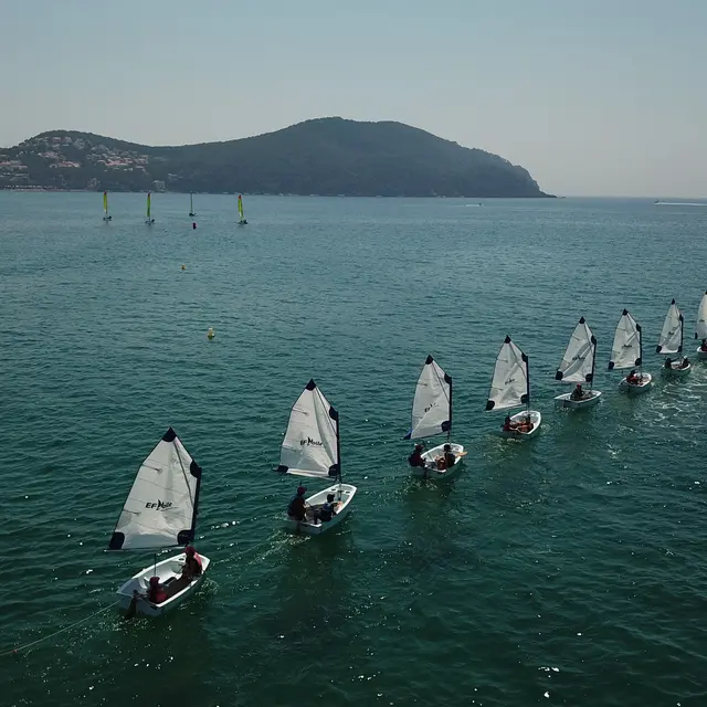 Stages Les Moussaillons : Découverte du milieu marin, voile et multi-activités