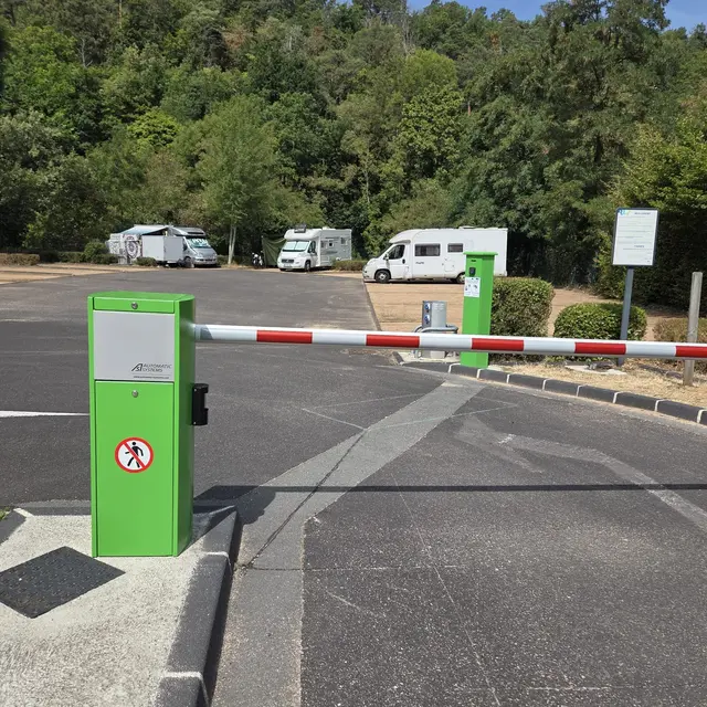 Aire de services intercommunale Châtel-Guyon_Châtel-Guyon