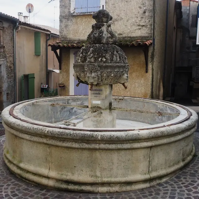 Fontaine ronde_Sainte-Tulle