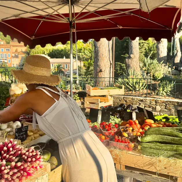 Marché artisanal et alimentaire - Village_Bormes-les-Mimosas