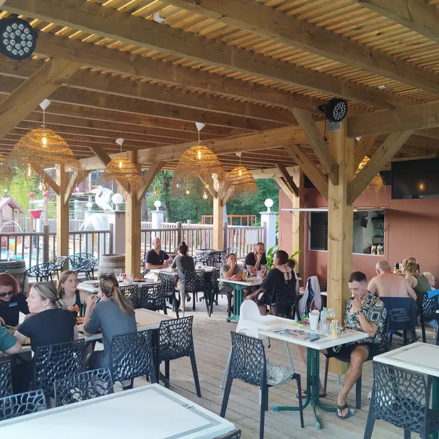 La Paillote : bar-restaurant