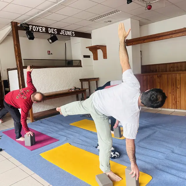Cours de yoga Saint chaffrey foyer des jeunes