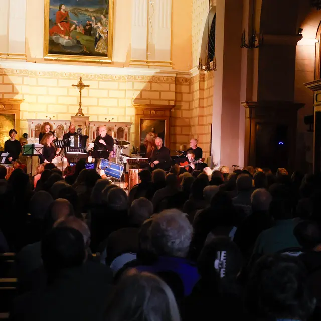Concert de Noël de Bàrri Nòu Musiciens et tambourinaires du Rampèu de Sant-Troupès_Saint-Tropez
