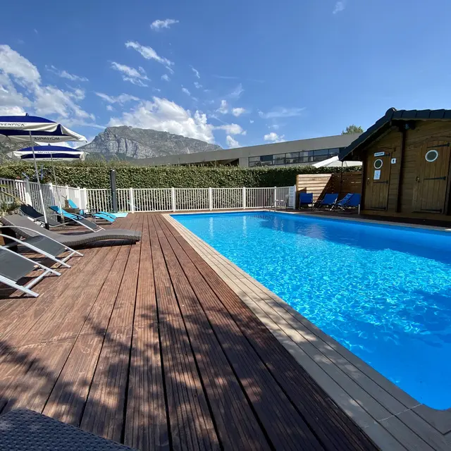 Hôtel Le Néron - Restaurant Arbre Bleu