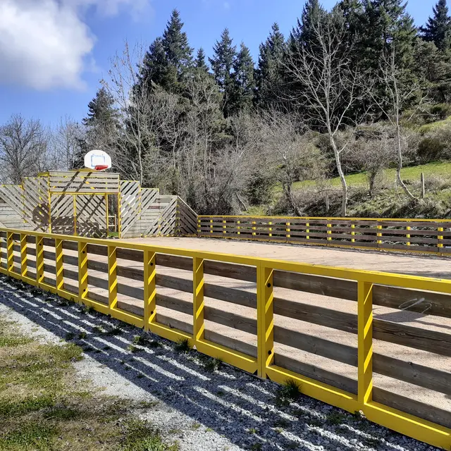 Aire de jeux et city stade_Lavieu