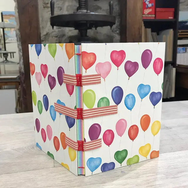 Atelier reliure sur rubans_Aubagne