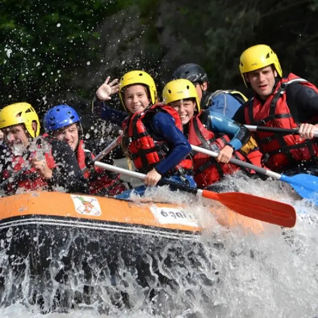 descente en rafting du Giffre