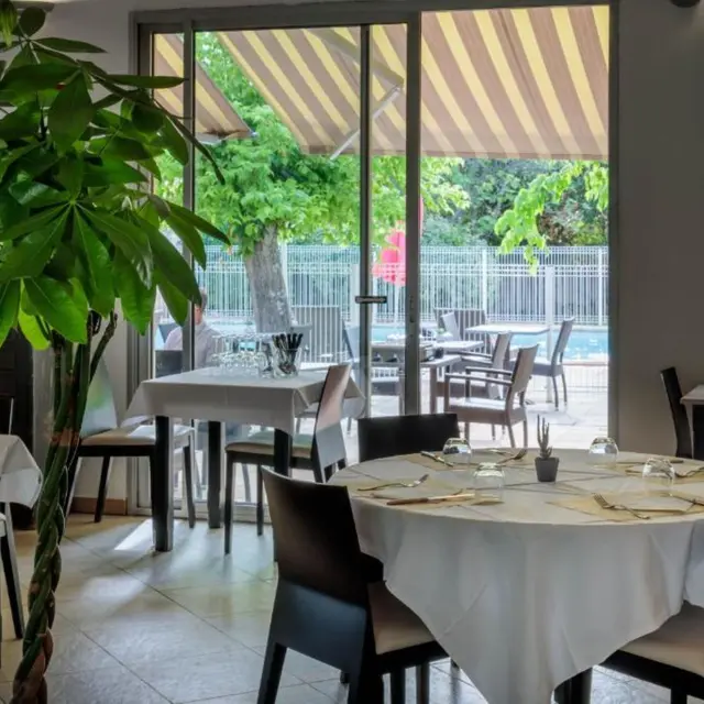 Noemys Pont de l'Étoile - Restaurant La Table de l'Étoile_Aubagne