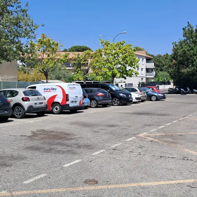Parking Gérard Philipe_Cogolin