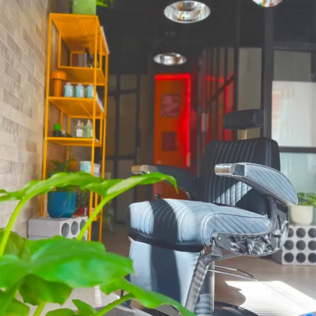 Atypical studio barber shop_Le Cannet