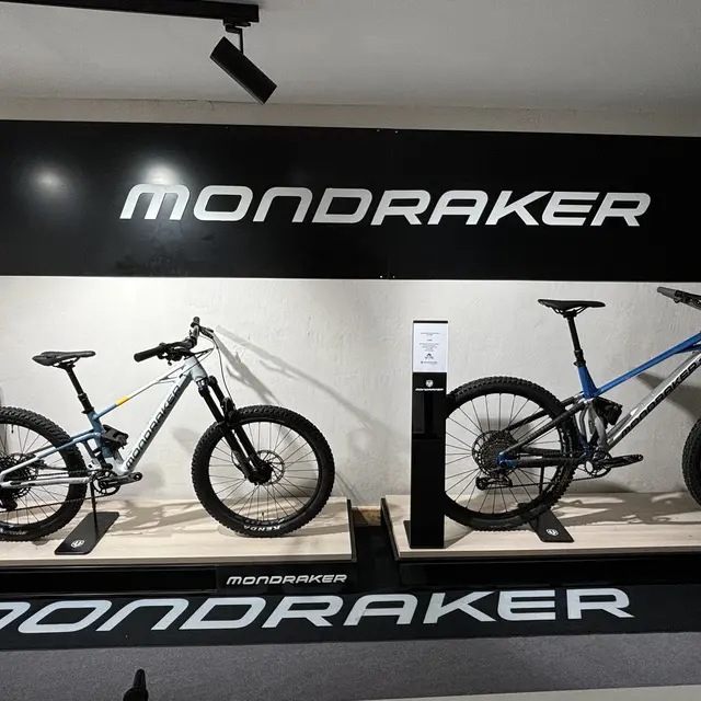 Mondraker Store Les Gets - Yolo Store_Les Gets