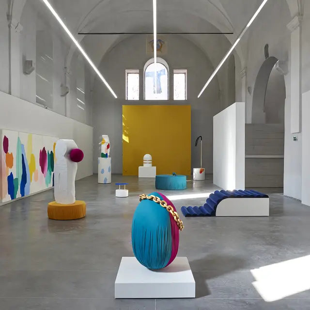 Vue de l'exposition The Fun Never Sets, Eva Taulois, 2017. Centre d'art contemporain Les Capucins, Embrun. ©f.deladerriere