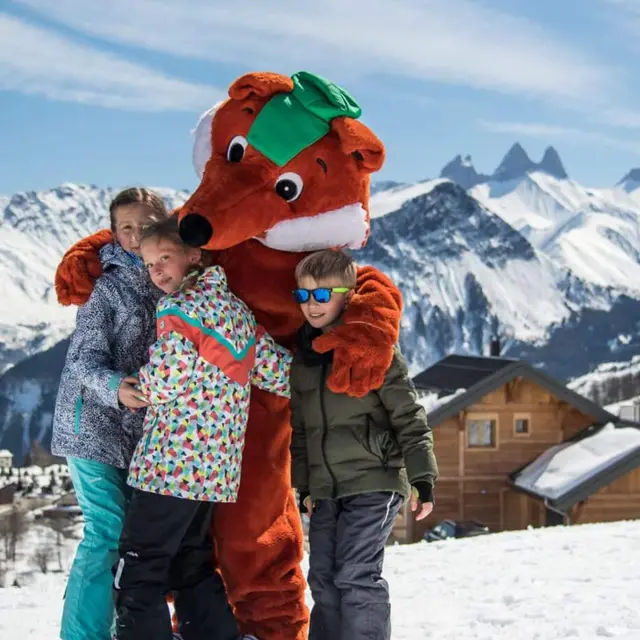 Rencontre avec notre mascotte Mr Toussy !_La Toussuire