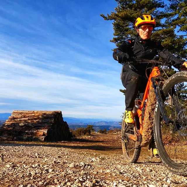Électrique Rouge - Le Moulin de Mourresse - Circuit VTT Moustiers-Sainte-Marie