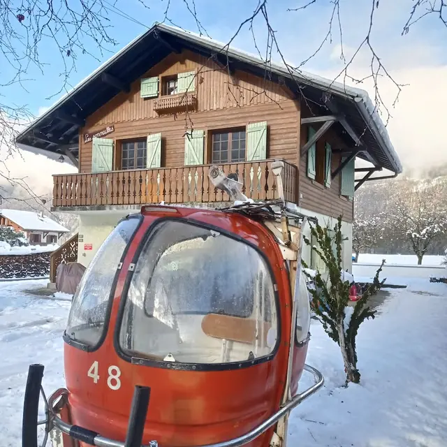 Chalet BlackComb House