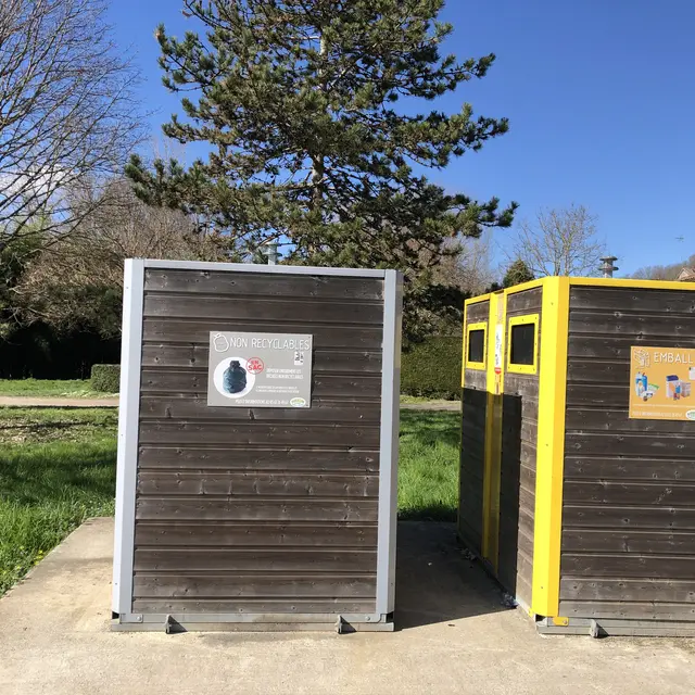 Bornes de tri Gué de Piquecos