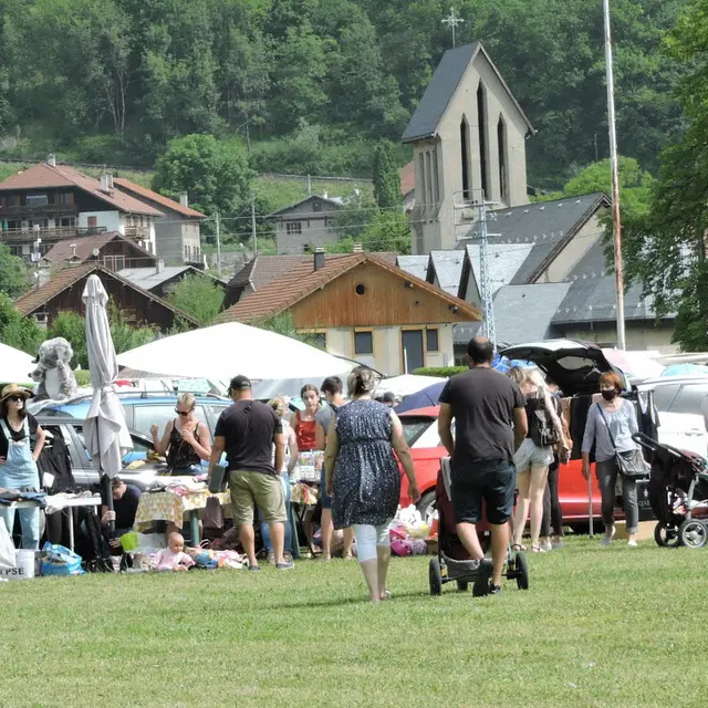 Vide grenier du bourg de chedde_Passy