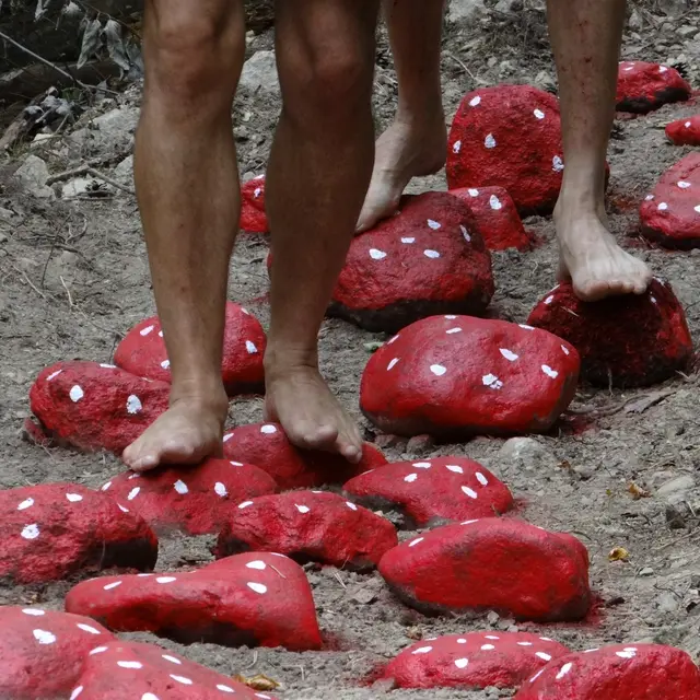 Parcours pieds nus - pierres
