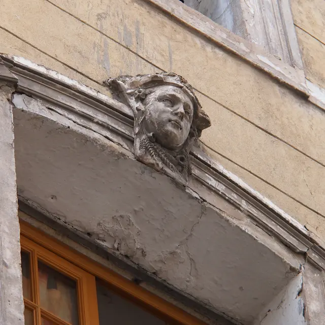 Maison des têtes - Forcalquier