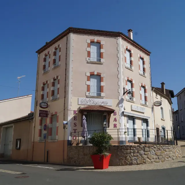 Bar - Restaurant La Cigogne_Panissières