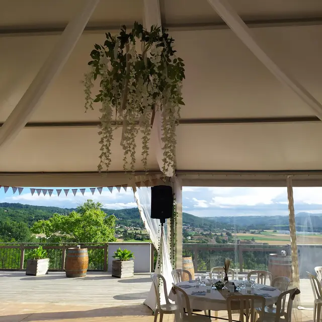 Camping Domaine de Senaud (Albon) | Official website of the tourist office  around the Ideal Palace - Porte de Dromardeche