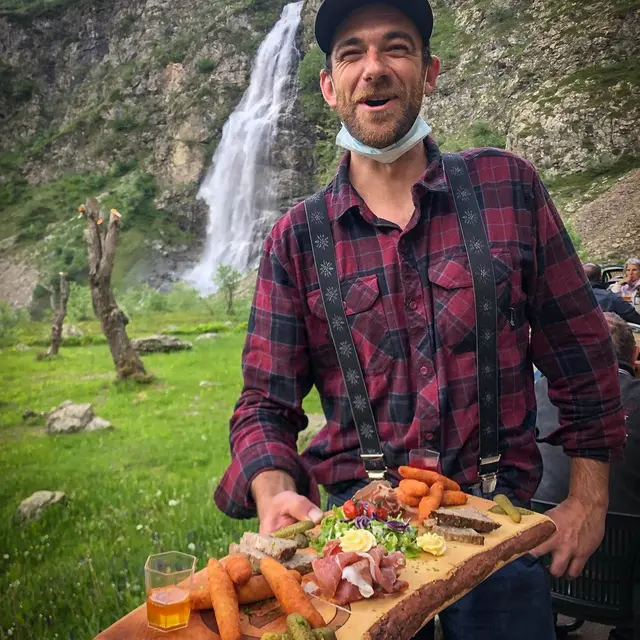 Jean François Perrier et son assiette de pays
