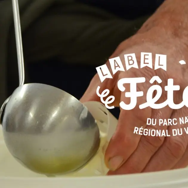 A-Fabriquer sa faisselle de chèvre_Moustiers-Sainte-Marie