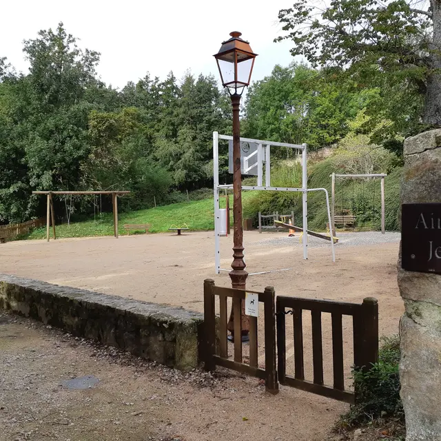 Aire de jeu à Marols
