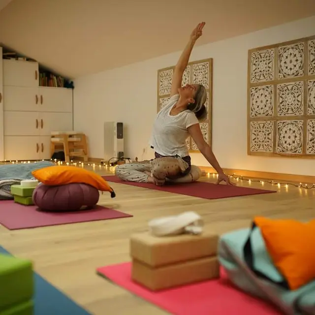 Hatha et Nidra Yoga avec Chrystel