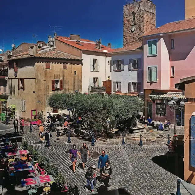 @CaféduMarché