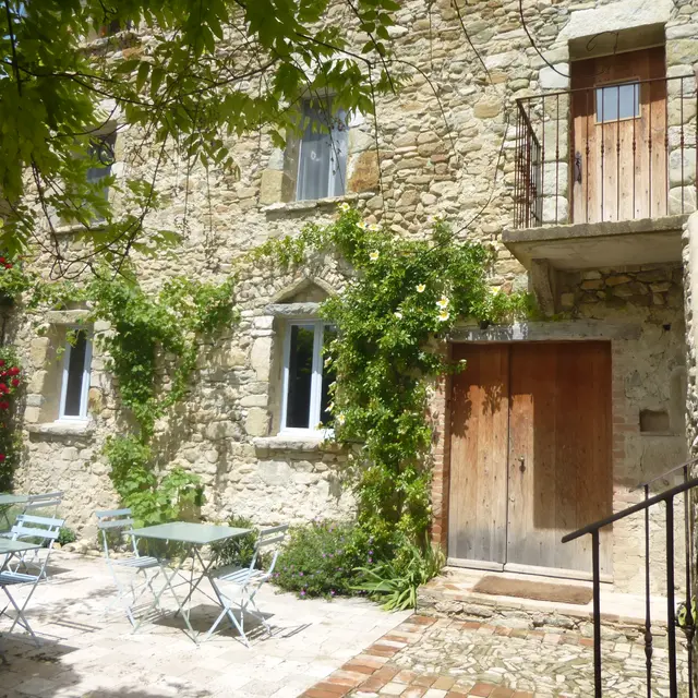 La cour aux marronniers