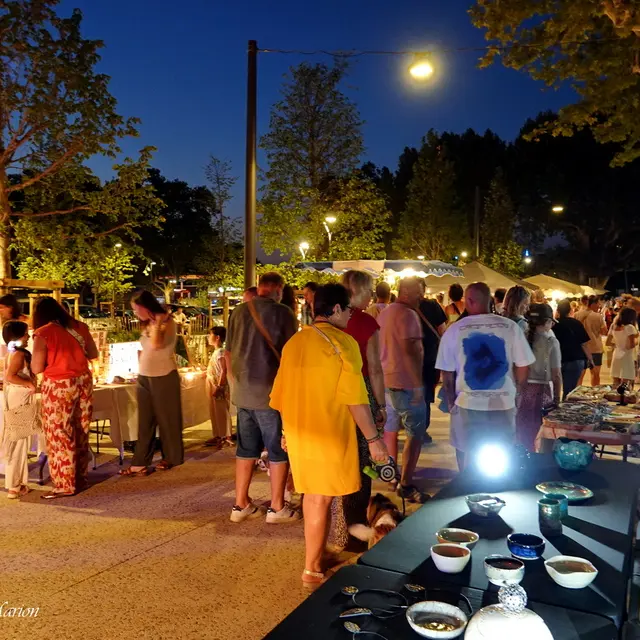 Marché nocturne