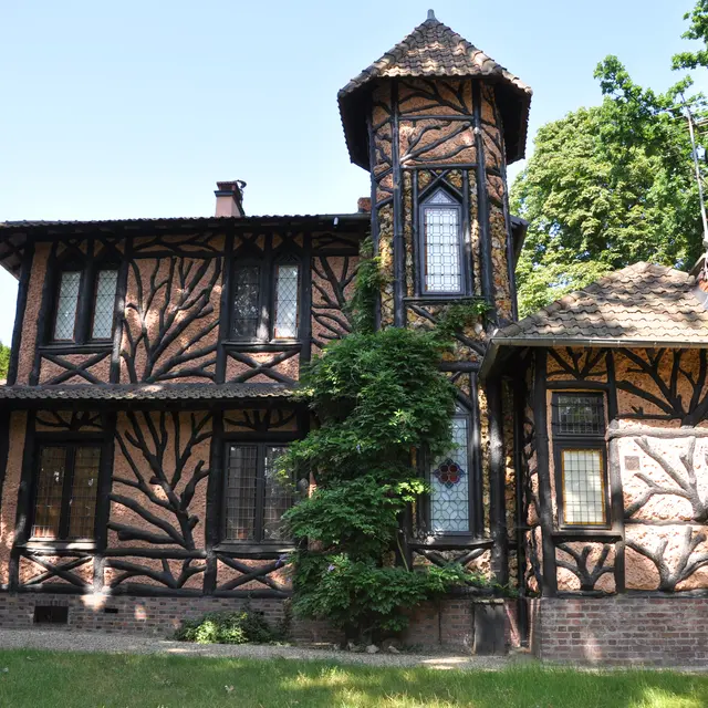 Wood Cottage