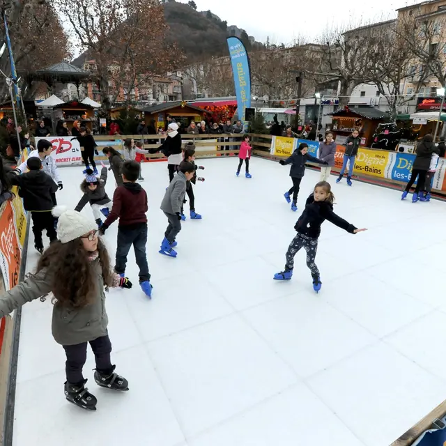 Patinoire et manèges_Digne-les-Bains