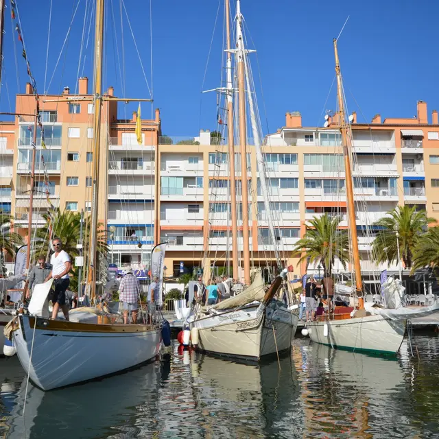 restaurant hyeres port mer spinnaker