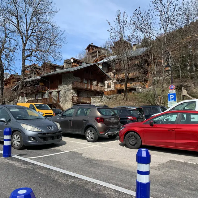 Parking extérieur Les Bouleaux_Sainte-Foy-Tarentaise