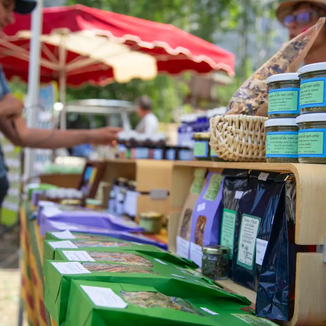 Zen Agritude : Tous ensemble au marché !_Superdévoluy