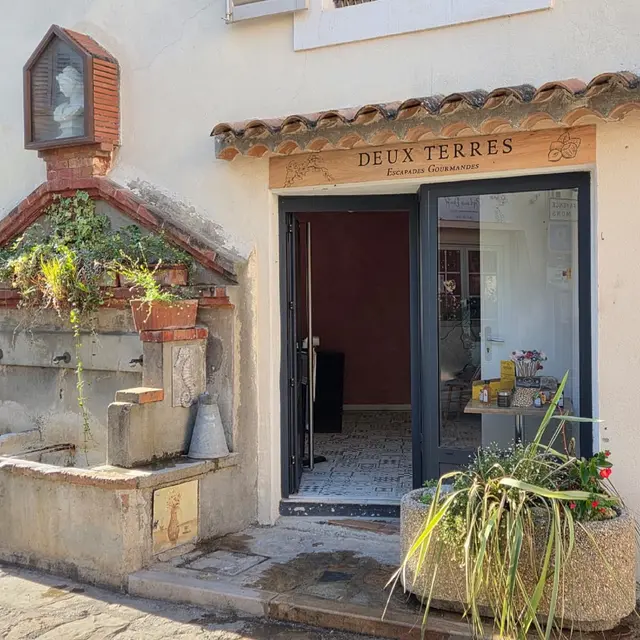 Deux Terres_Tourrettes