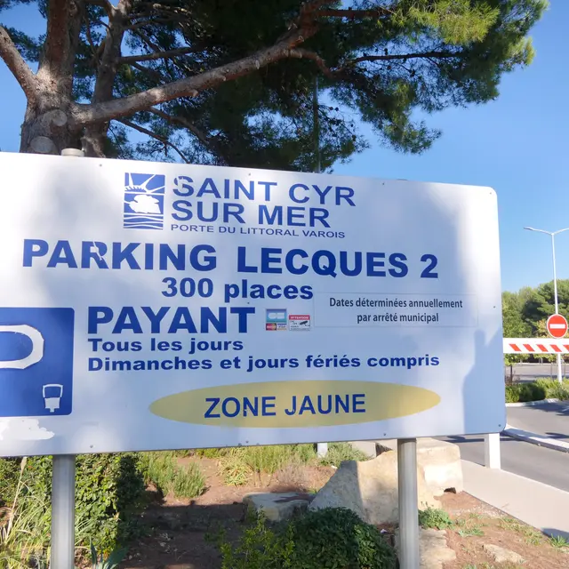 Parking Lecques 2