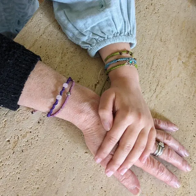 Créez votre bijou en micromacramé  - atelier en famille_Boisset-lès-Montrond