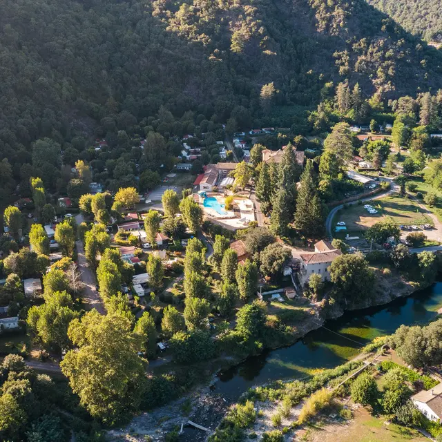 Camping - Château de l'Hom_Saumane